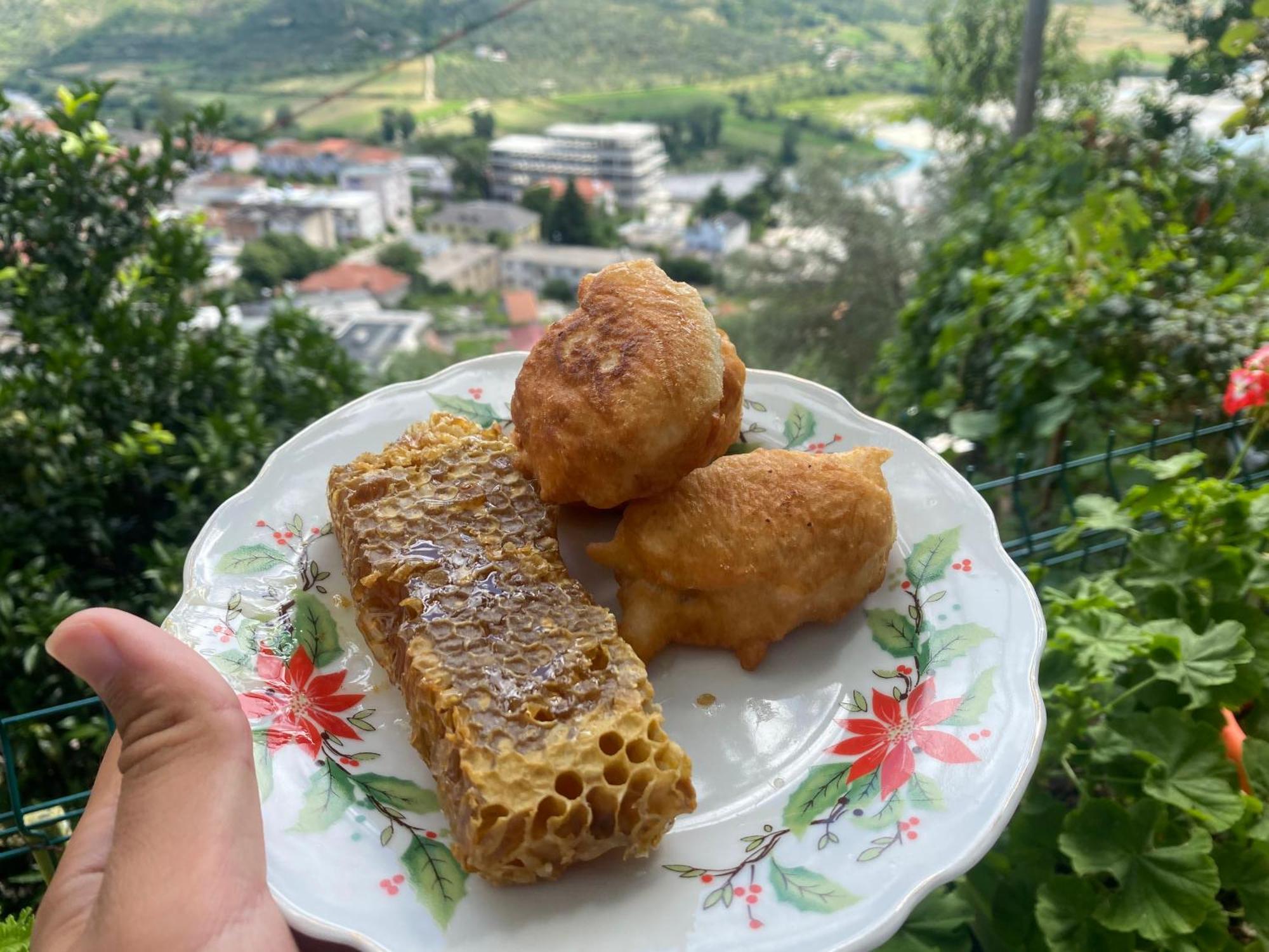 Across Homestay Tepelene